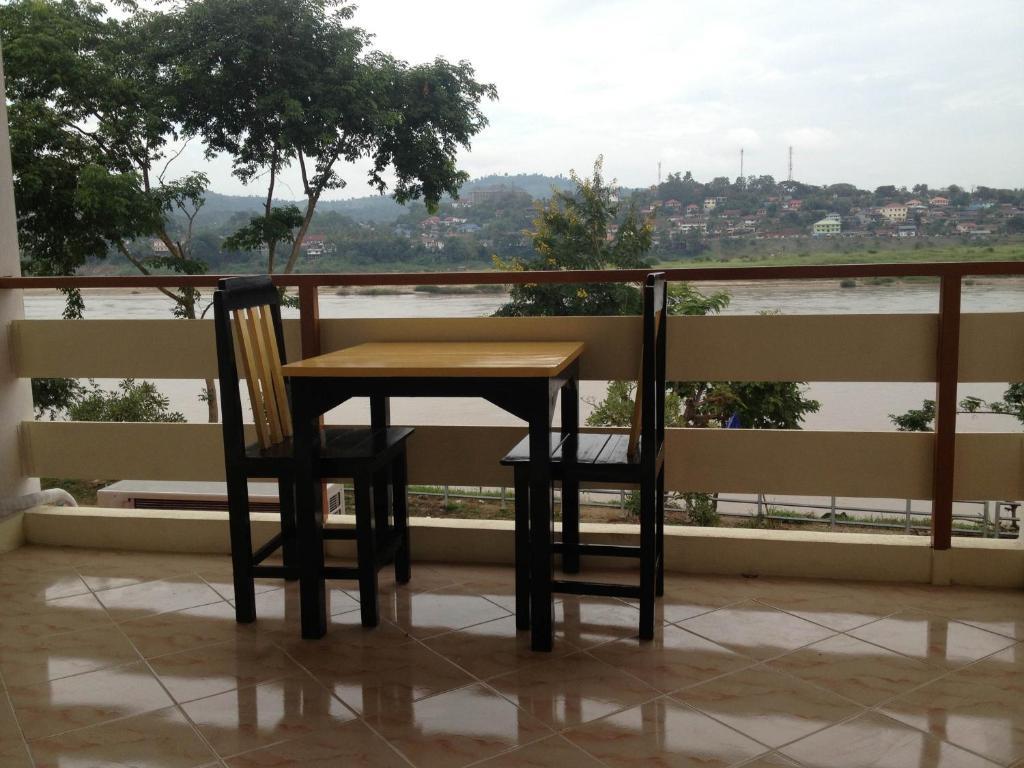 צ'יאנג קונג Day Waterfront Hotel מראה חיצוני תמונה