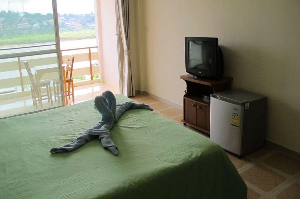 צ'יאנג קונג Day Waterfront Hotel מראה חיצוני תמונה