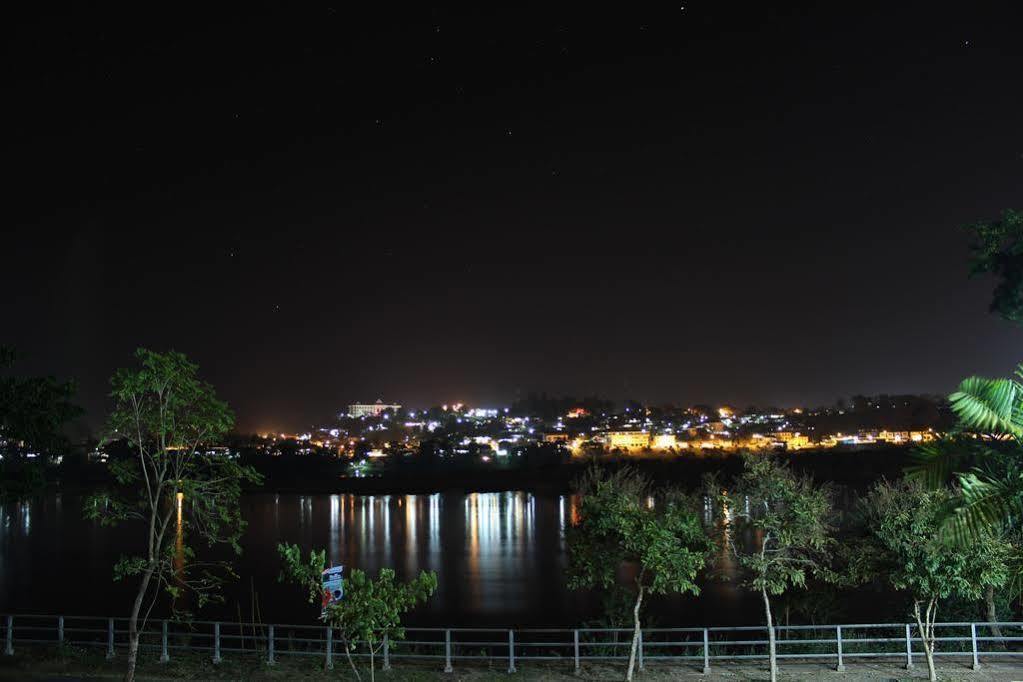 צ'יאנג קונג Day Waterfront Hotel מראה חיצוני תמונה